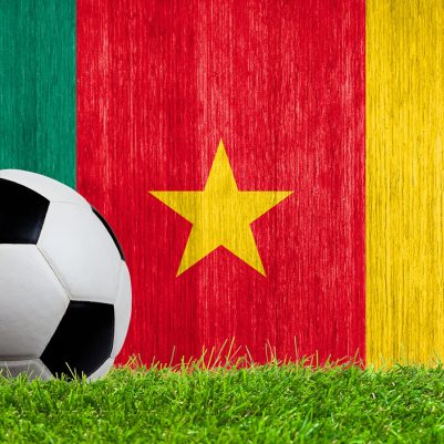Cameroon-soccerball-flag
