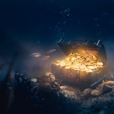 Open,Treasure,Chest,Sunken,At,The,Bottom,Of,The,Sea